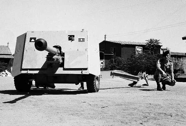 Images/ 1LF  1951  Moascar Minden Camp Ismalia Anti Tank Pln  !7 Pdr821.jpg